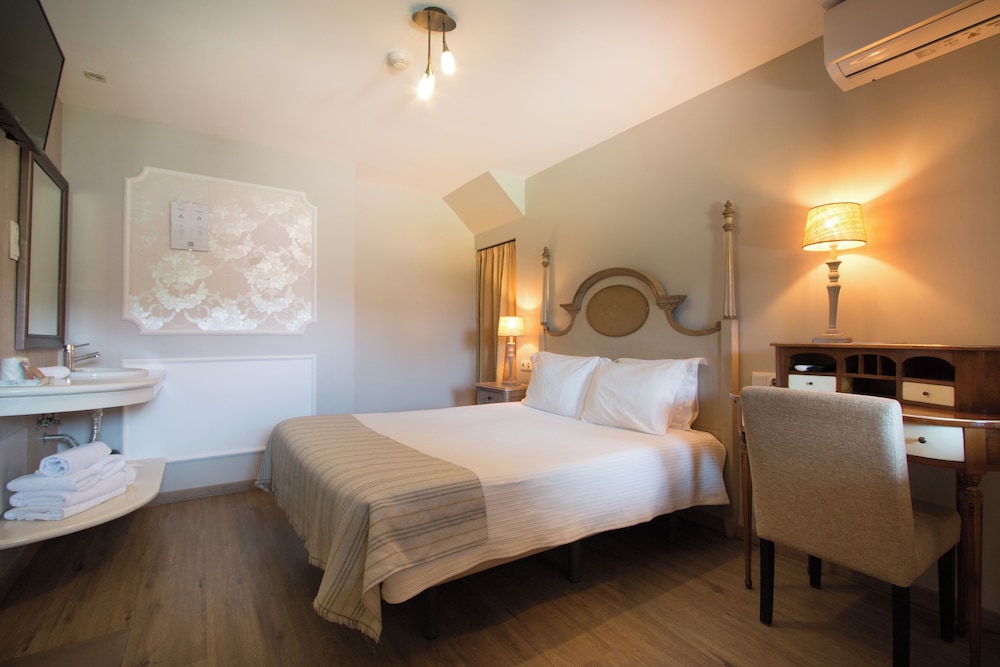 Basic Double Room photo 1