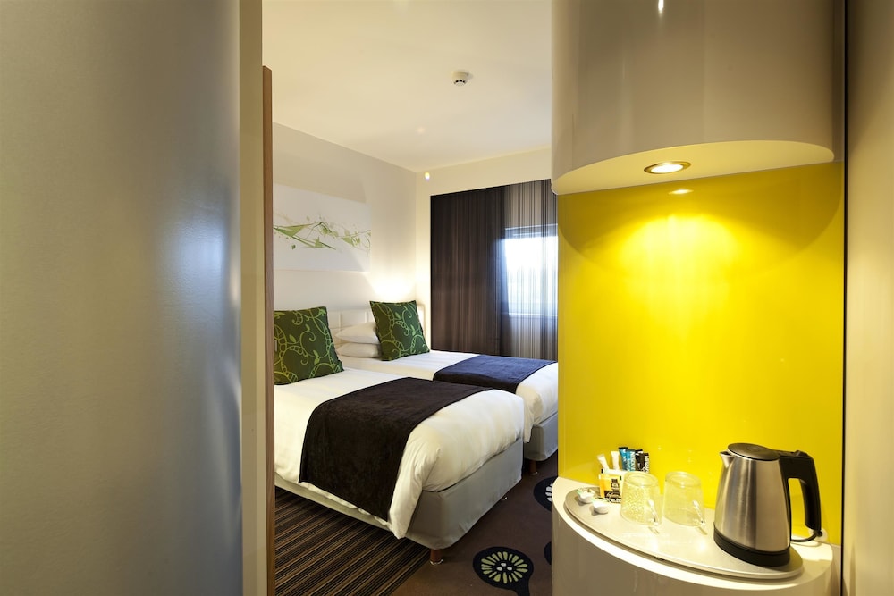 Standard Room, 2 Twin Beds, Non Smoking - Photo 7