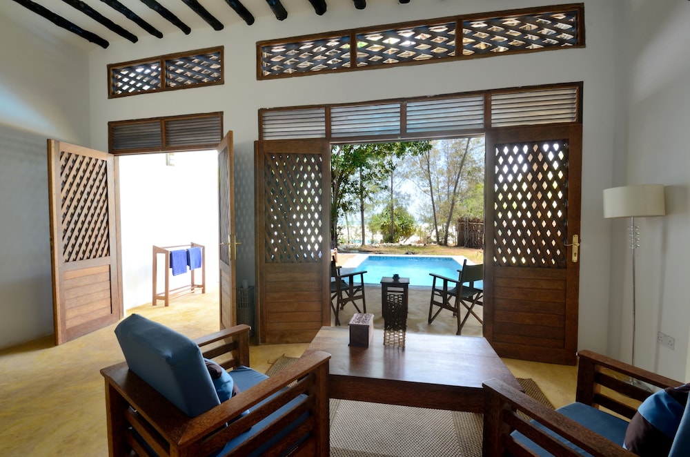 Seaview Suite with plunge pool photo 2