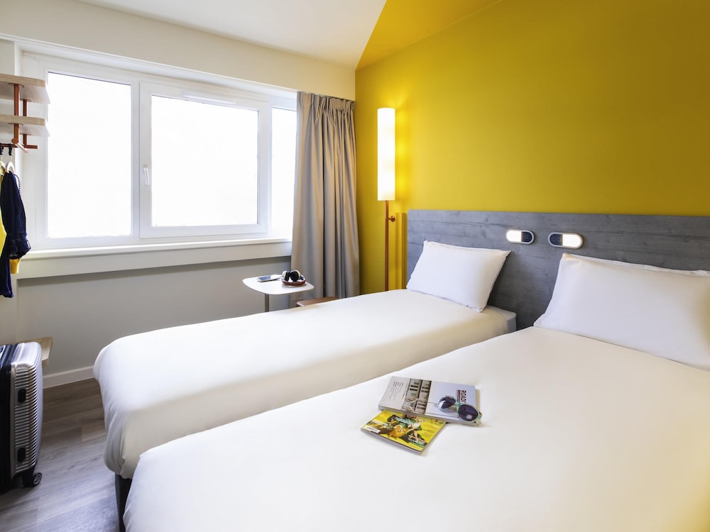 Standard Room, 2 Twin Beds, Accessible - Photo 3