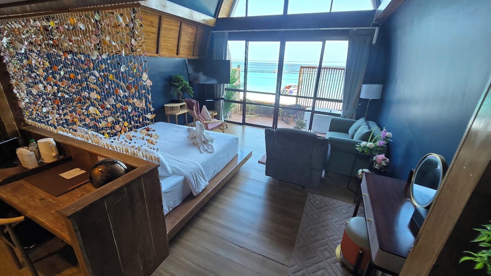 Royal Suite With Sea View - Photo 1