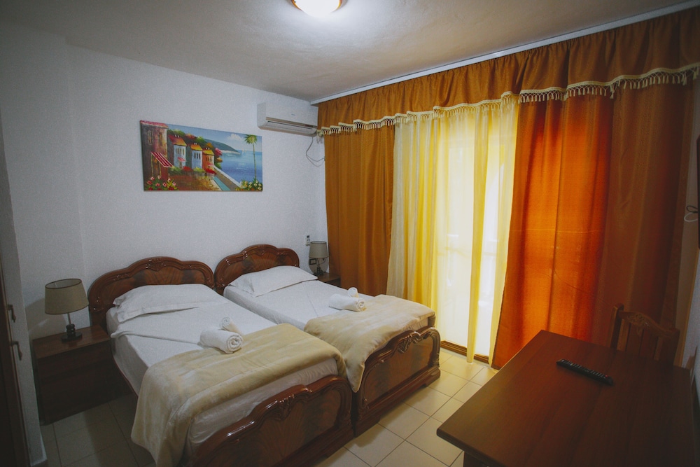 Triple Room, Balcony