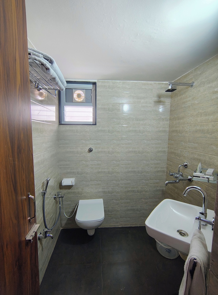 Deluxe Triple Room photo 3
