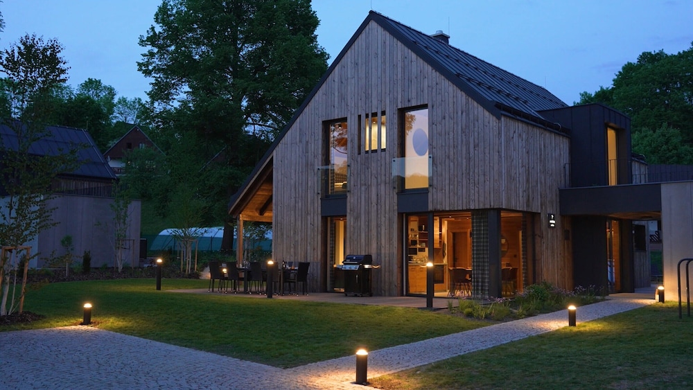 Villa photo 2