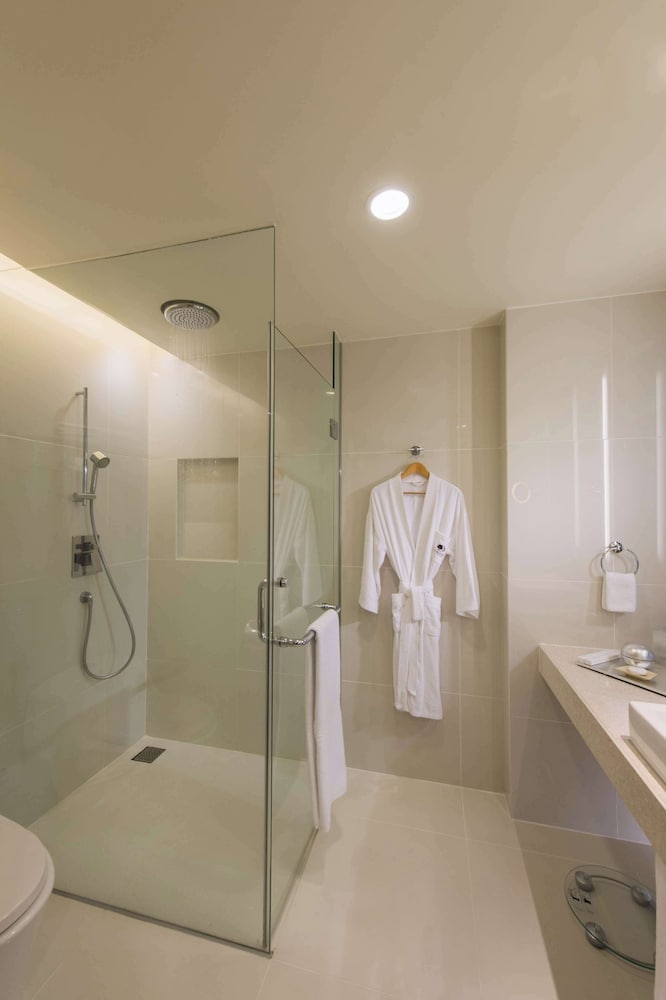 Suite, 1 King Bed, Terrace thumbnail 6