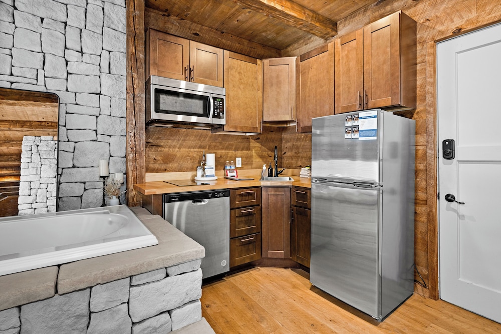 Coachman's Suite photo 3