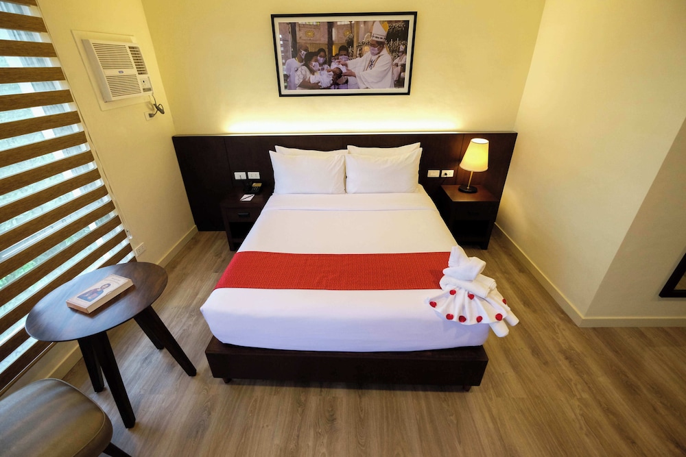 Deluxe Corner Room photo 3