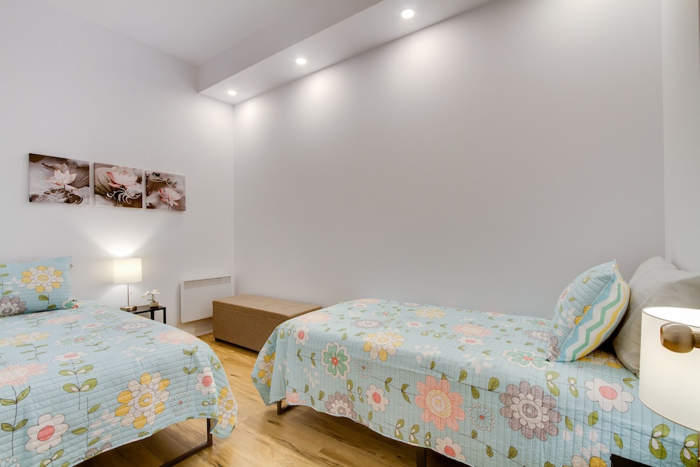 Basic Apartment