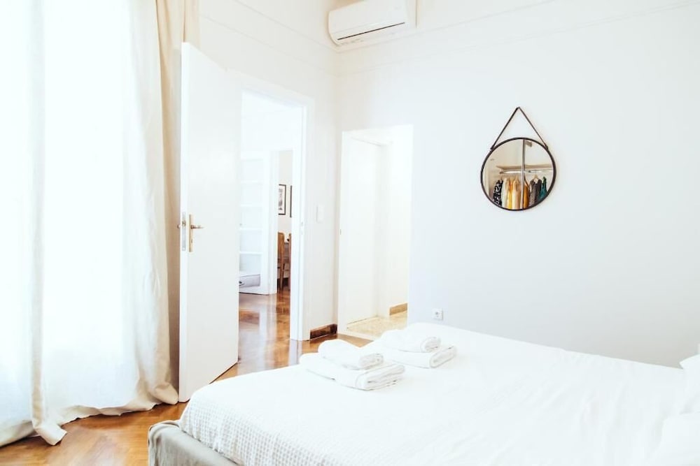 Apartment 4B photo 3