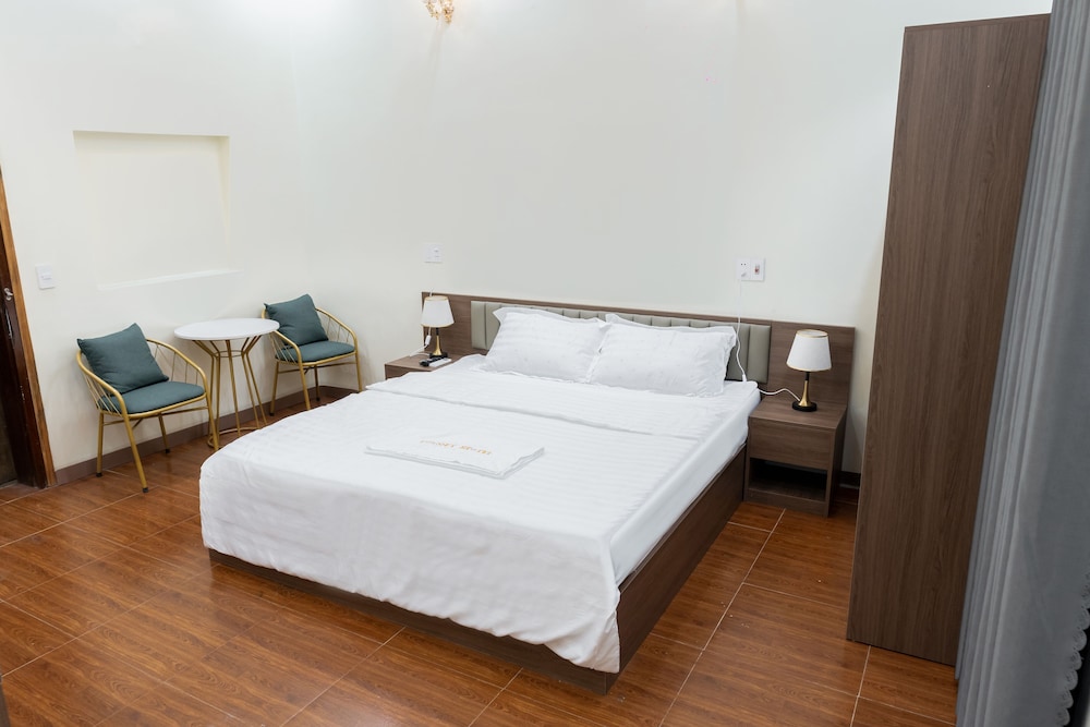 Luxury Single Room, 1 King Bed, Ensuite photo 3
