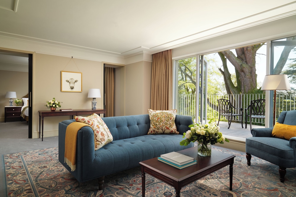 Fairmont Rose Garden Suite - Photo 10