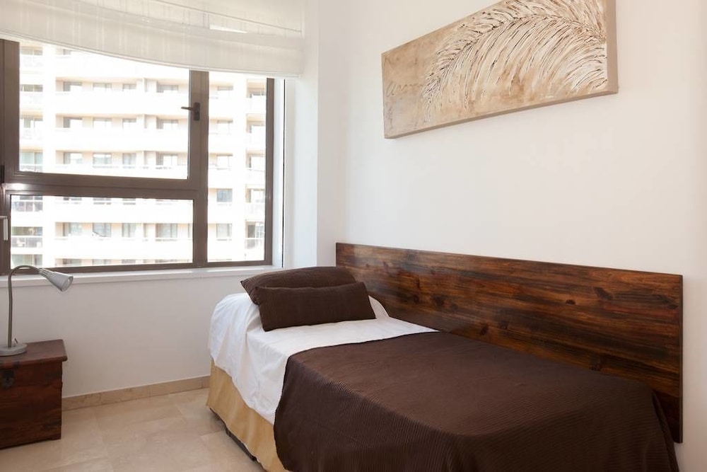 Apartment, 4 Bedrooms, Balcony, Sea View (10th floor) photo 2
