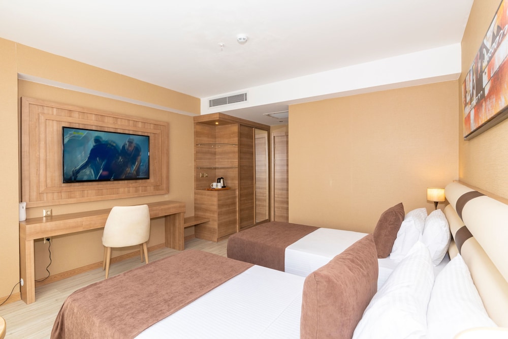 Superior Room, City View photo 3