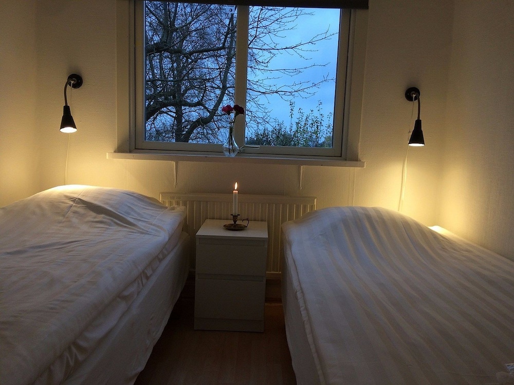 Standard Twin Room, Shared Bathroom (Pensionatsrum Loften) photo 1
