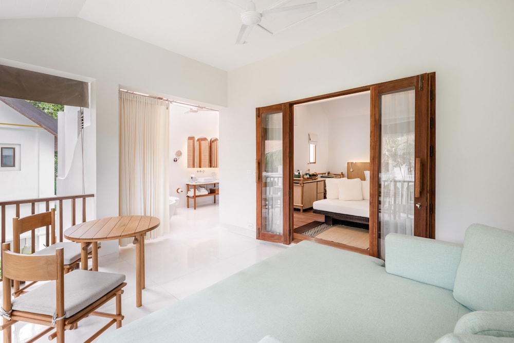 Deluxe Room, Balcony - Photo 3