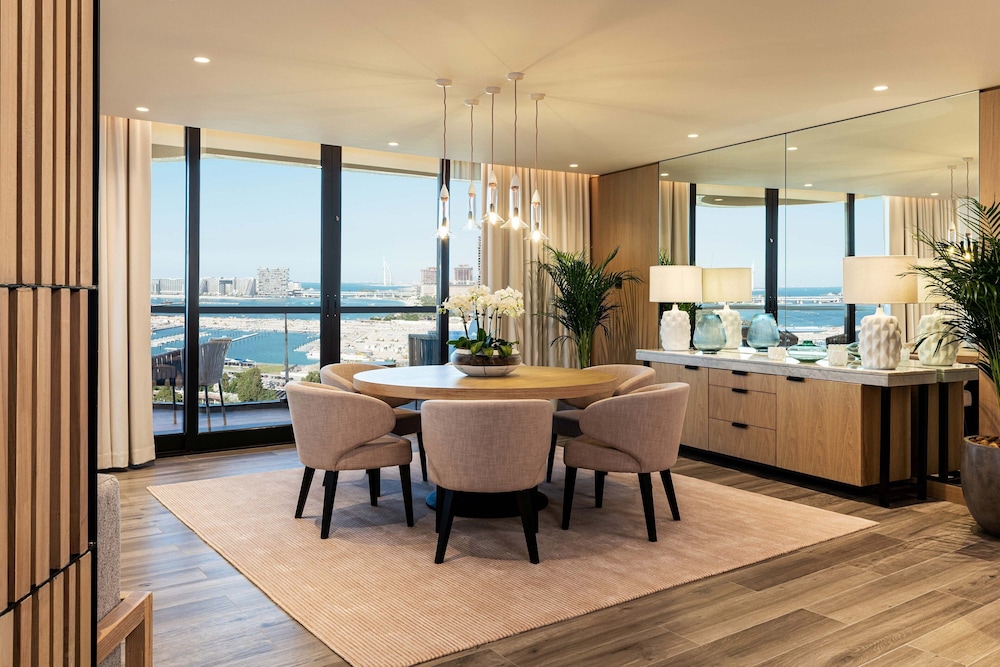 Royal Suite, 1 Bedroom (complimentary airport transfer) - Photo 13