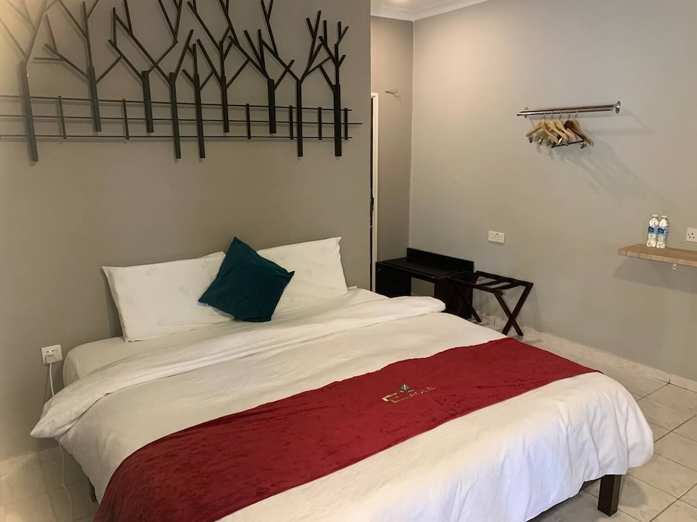 Deluxe Apartment, 2 Bedrooms, Pool View photo 3
