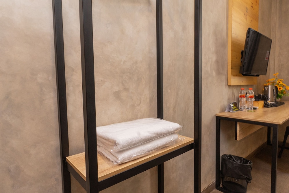 Deluxe Twin Room - Photo 2