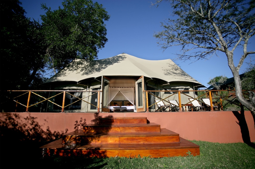 Family Tent photo 2