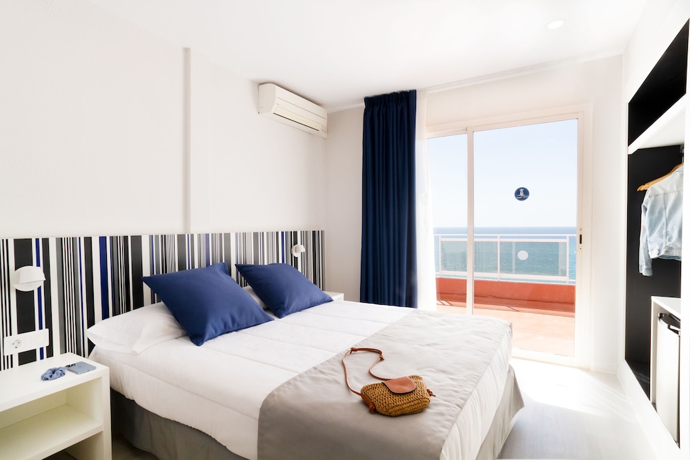Standard Double Room, Sea View - Photo 1