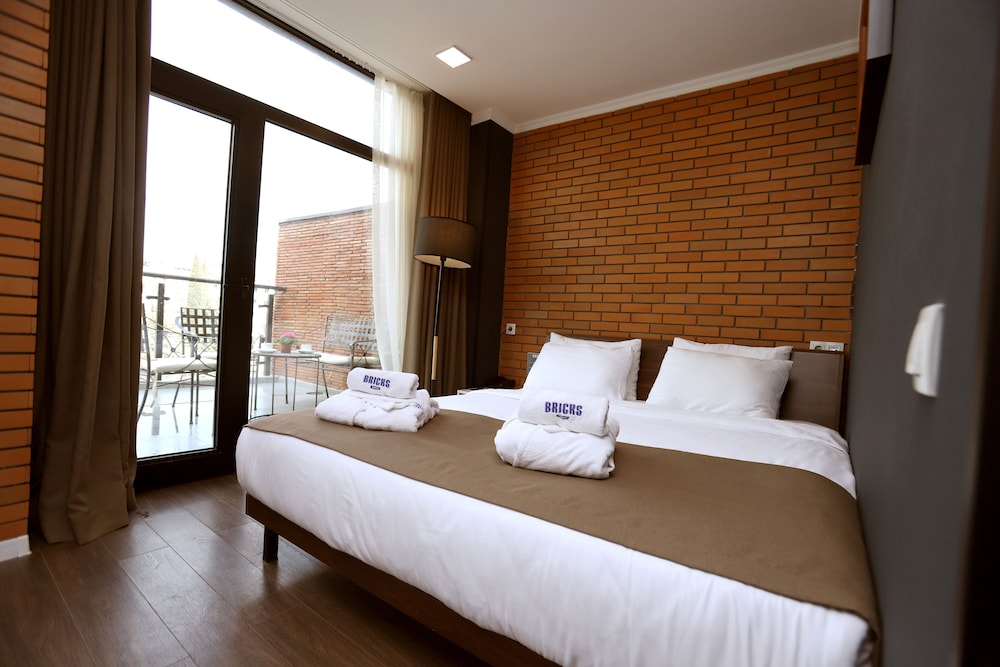 Junior Studio Suite