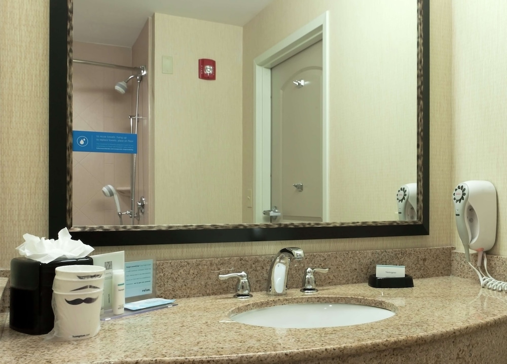 Room, 2 Queen Beds, Accessible (Hearing) photo 2