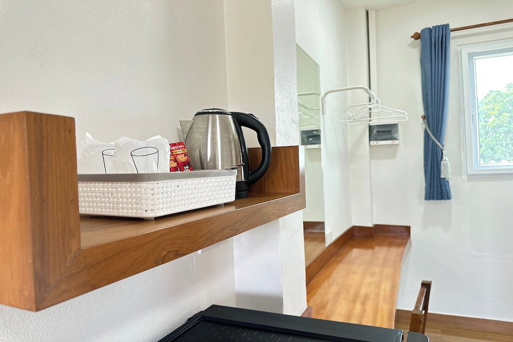 Deluxe Room - Photo 9