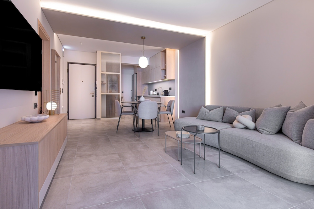 Luxury Apartment, City View