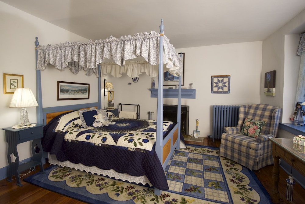 Room (Blue) photo 2
