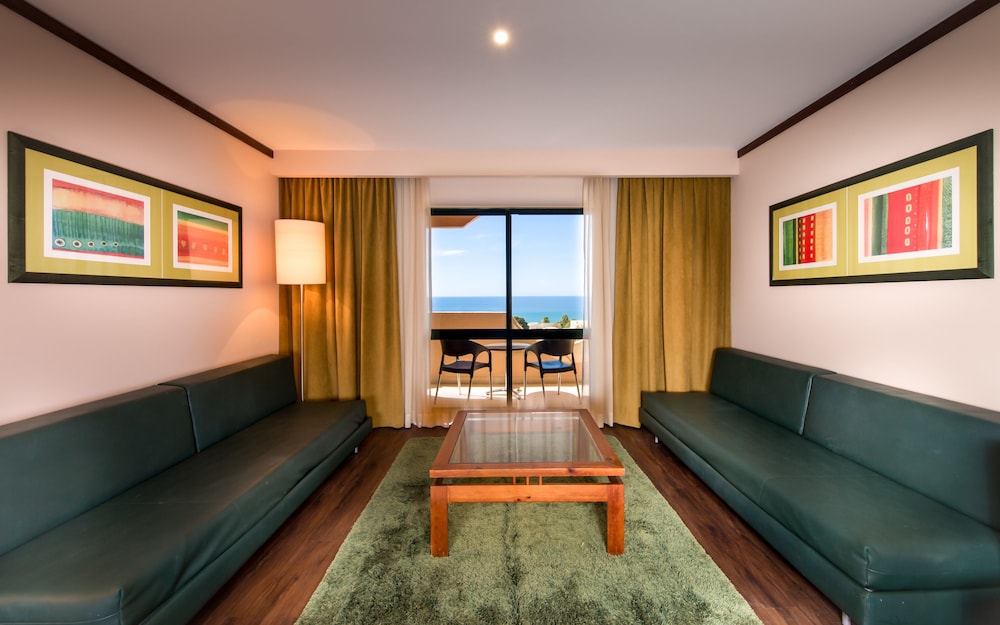 Senior Suite, Sea View (4 Adults + 2 Children)