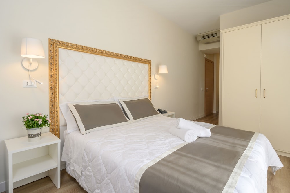 Standard Triple Room - Photo 2