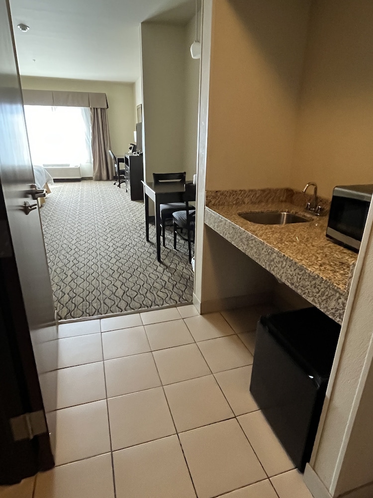 Suite, 2 Queen Beds, Accessible photo 3