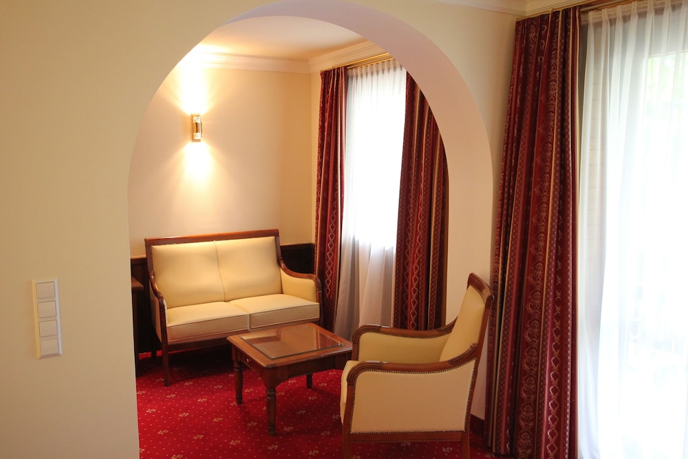 Junior Suite (Main Building) - Photo 4