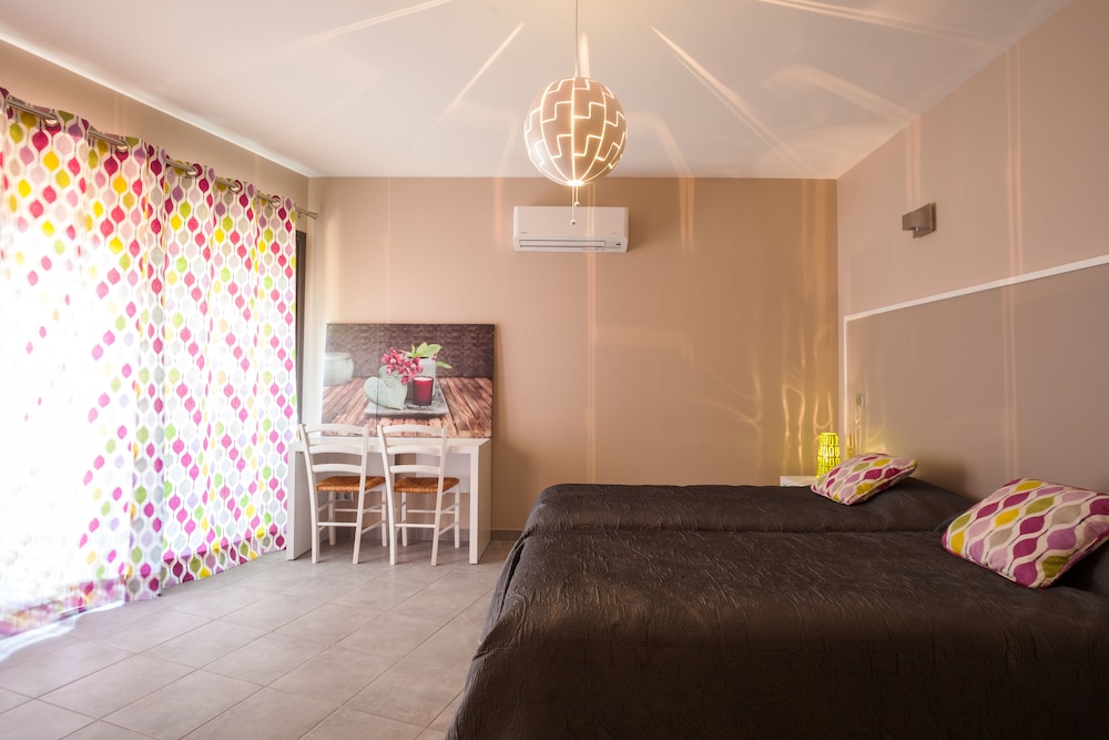 Standard Twin Room photo 1