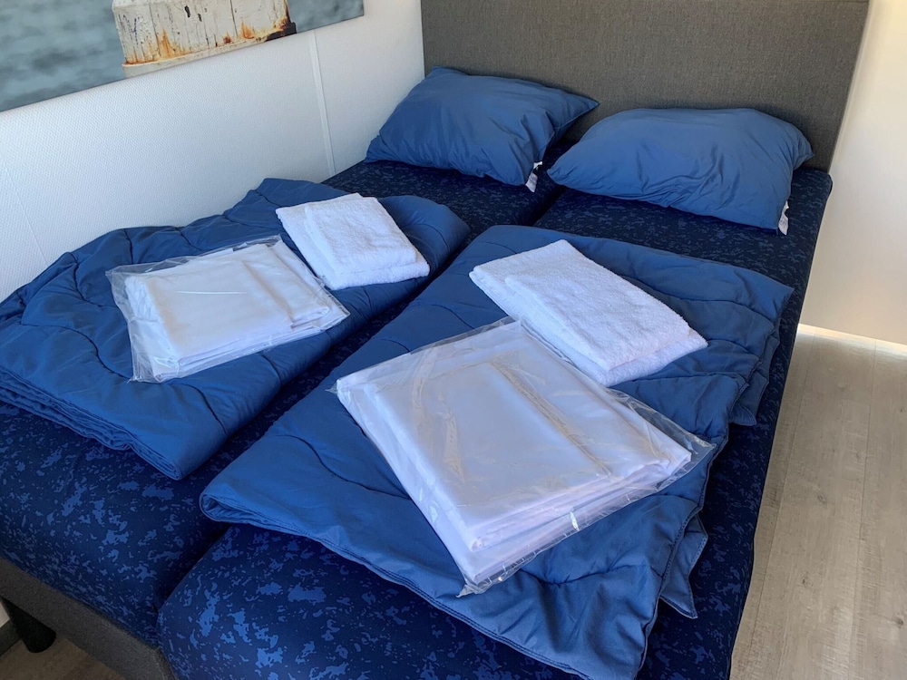 Mobile Home photo 3