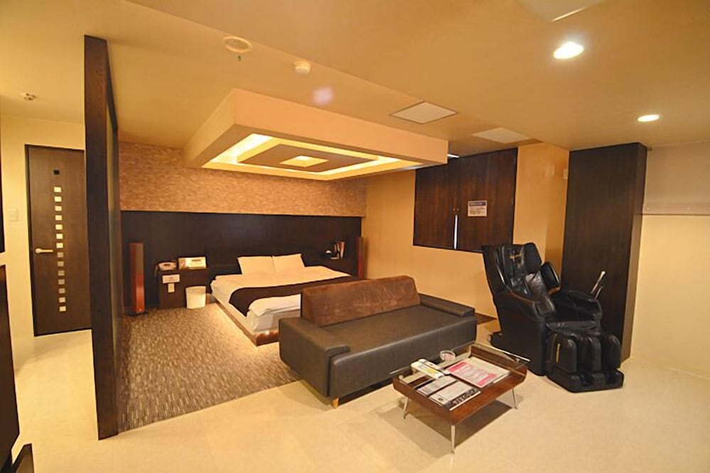 Premium Double Room, 1 Queen Bed, Smoking photo 1