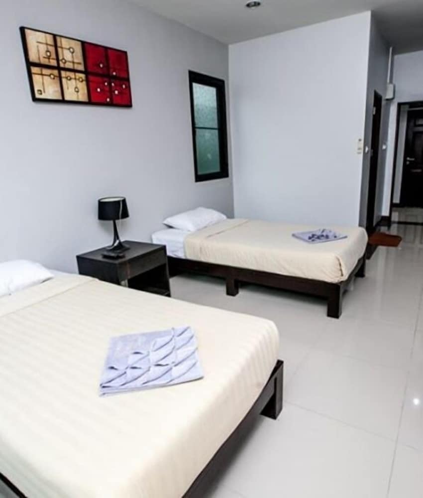 Standard Twin Room photo 2