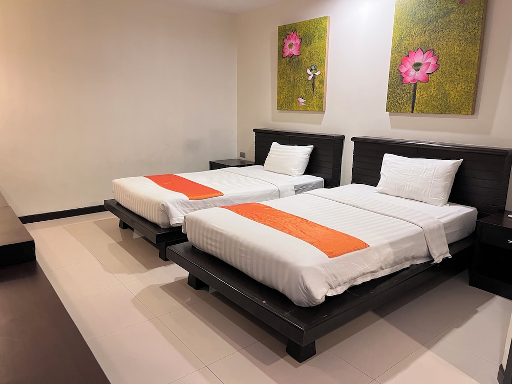 Basic Twin Room photo 1