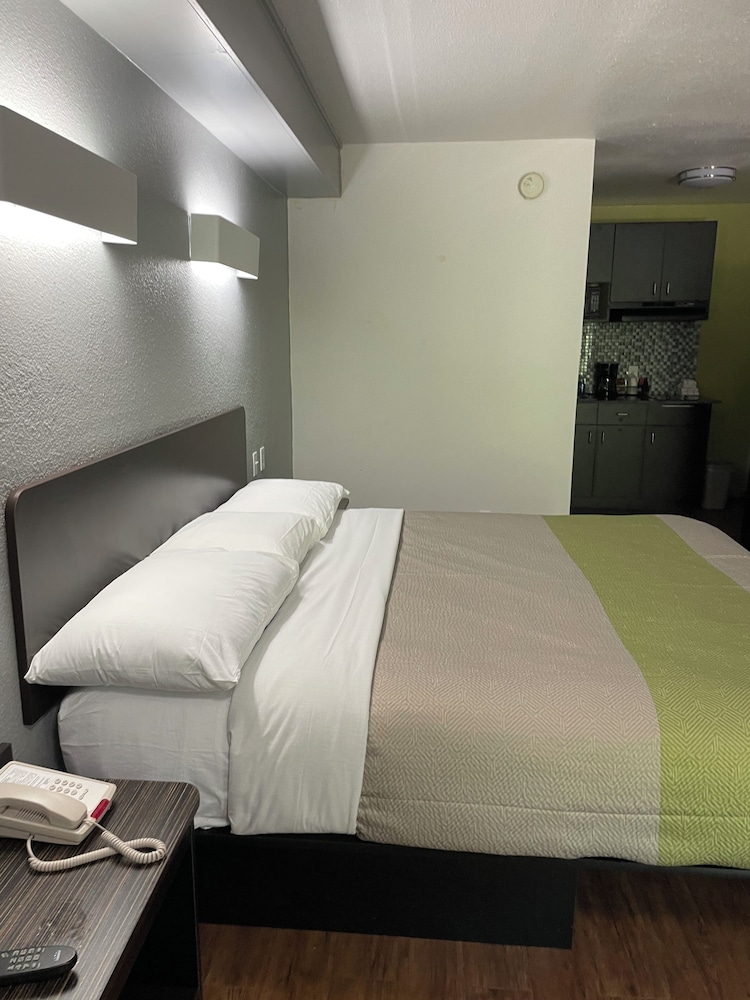 Basic Single Room