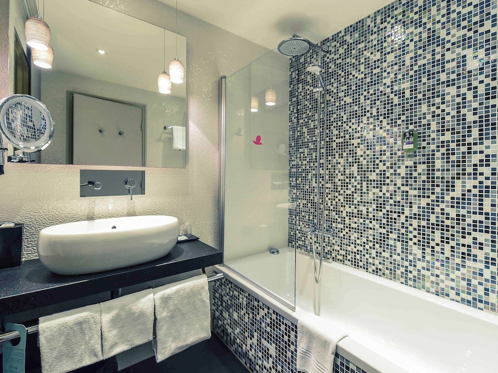 Room, Multiple Beds - Photo 10