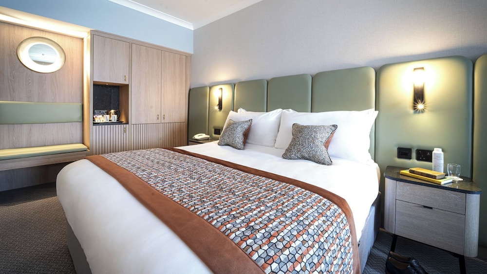 Signature Suite with A/C