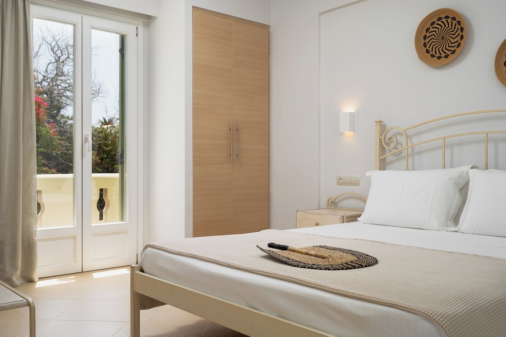 Double Room - Photo 3