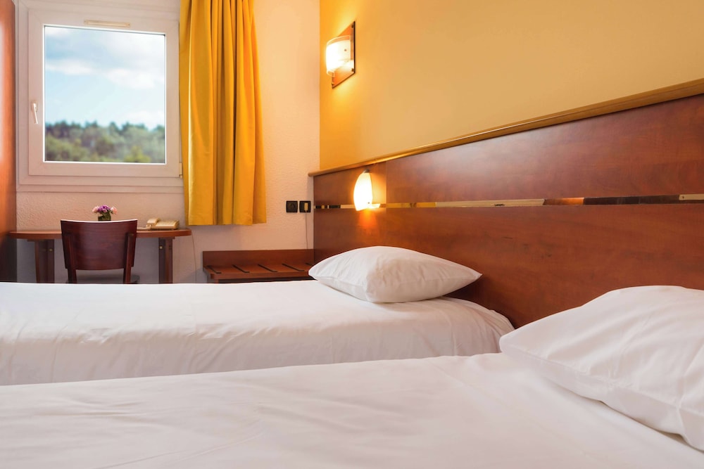 Twin Room - Photo 4