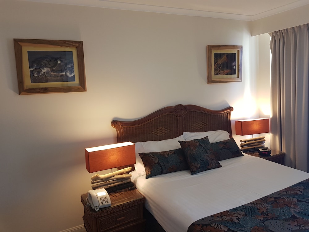 Premium Studio, 1 Queen Bed, Beach View photo 3