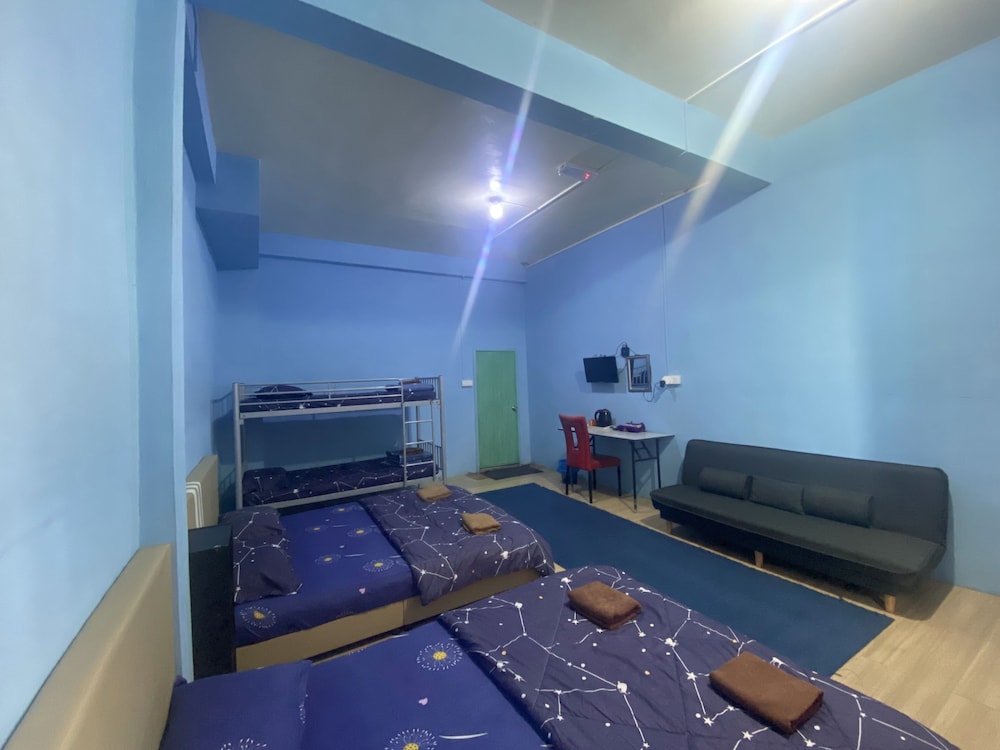 Room No 9 Bonjour photo 1
