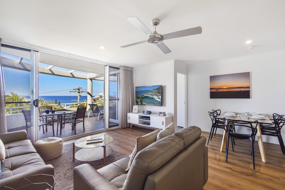 2 Bedrooms Ocean View Level 2