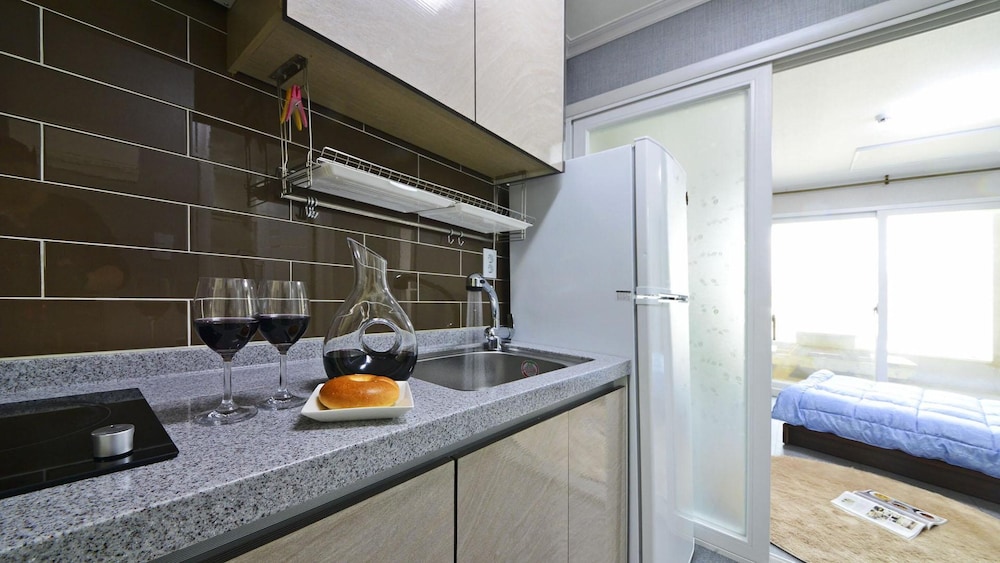 Basic Room, 1 Bedroom (202) - Photo 3