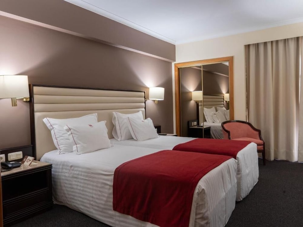 Twin Room - Photo 1