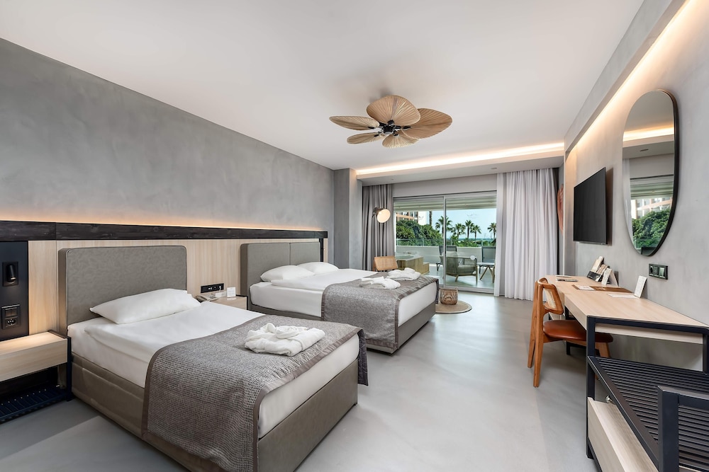 Premium Signature Room