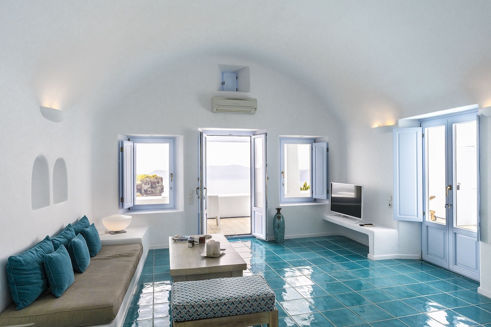 Suite, Private Pool - Photo 17